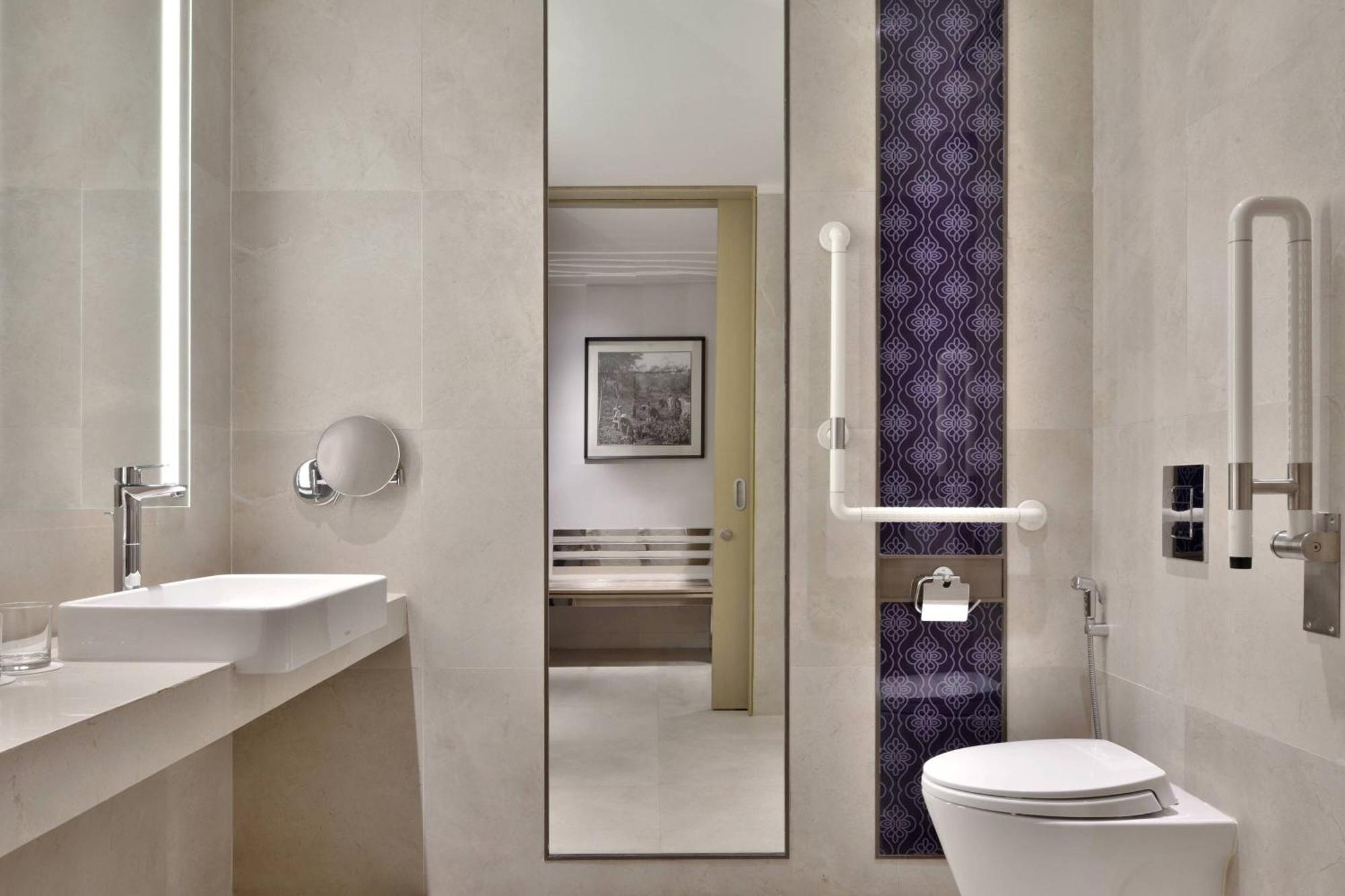 Hotel Courtyard By Marriott Siliguri Extérieur photo