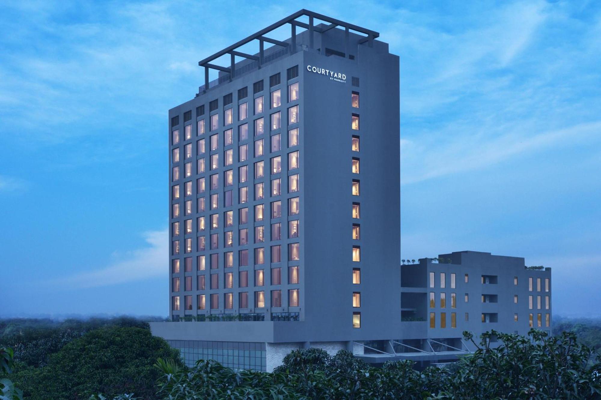 Hotel Courtyard By Marriott Siliguri Extérieur photo