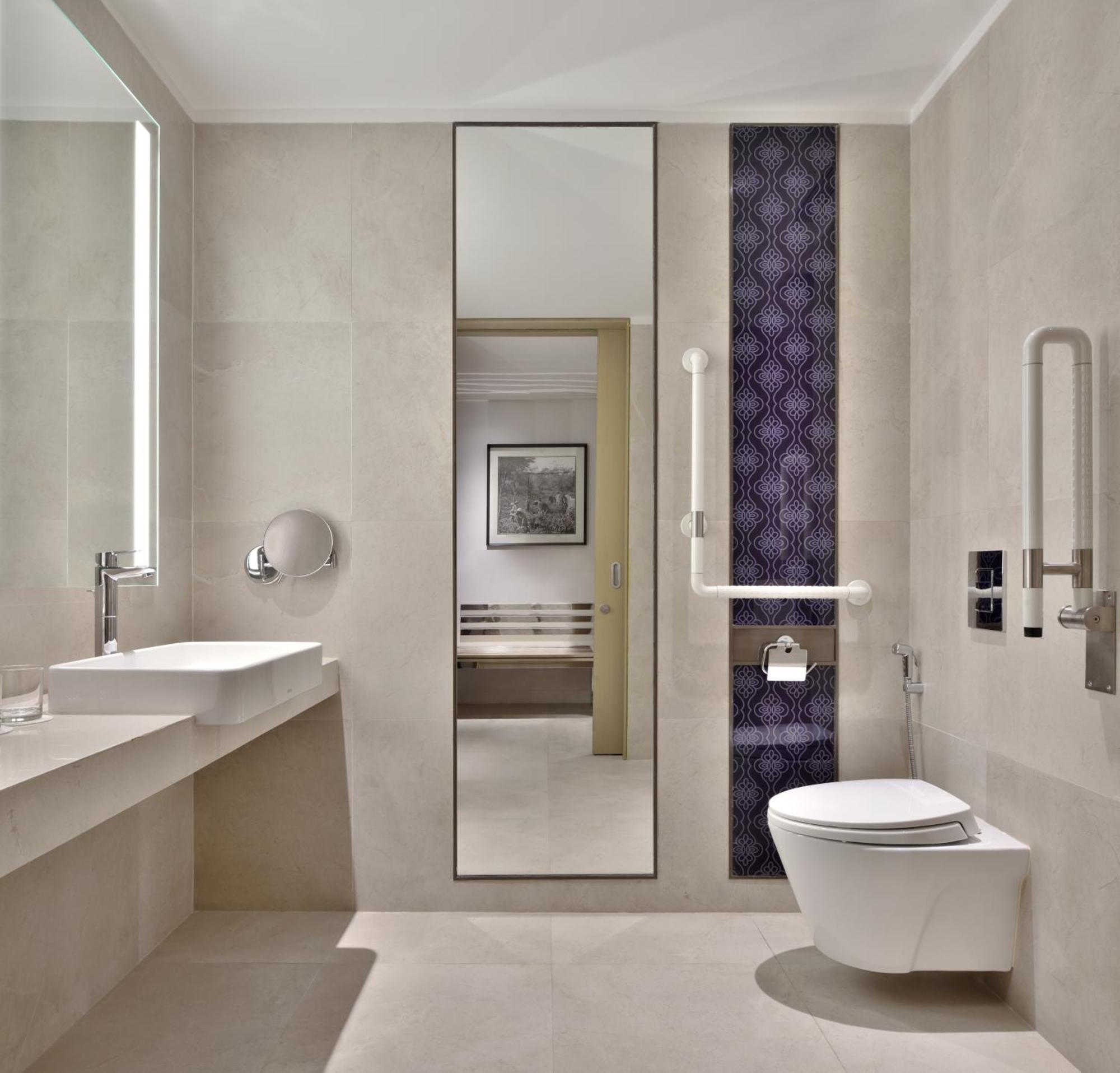 Hotel Courtyard By Marriott Siliguri Extérieur photo