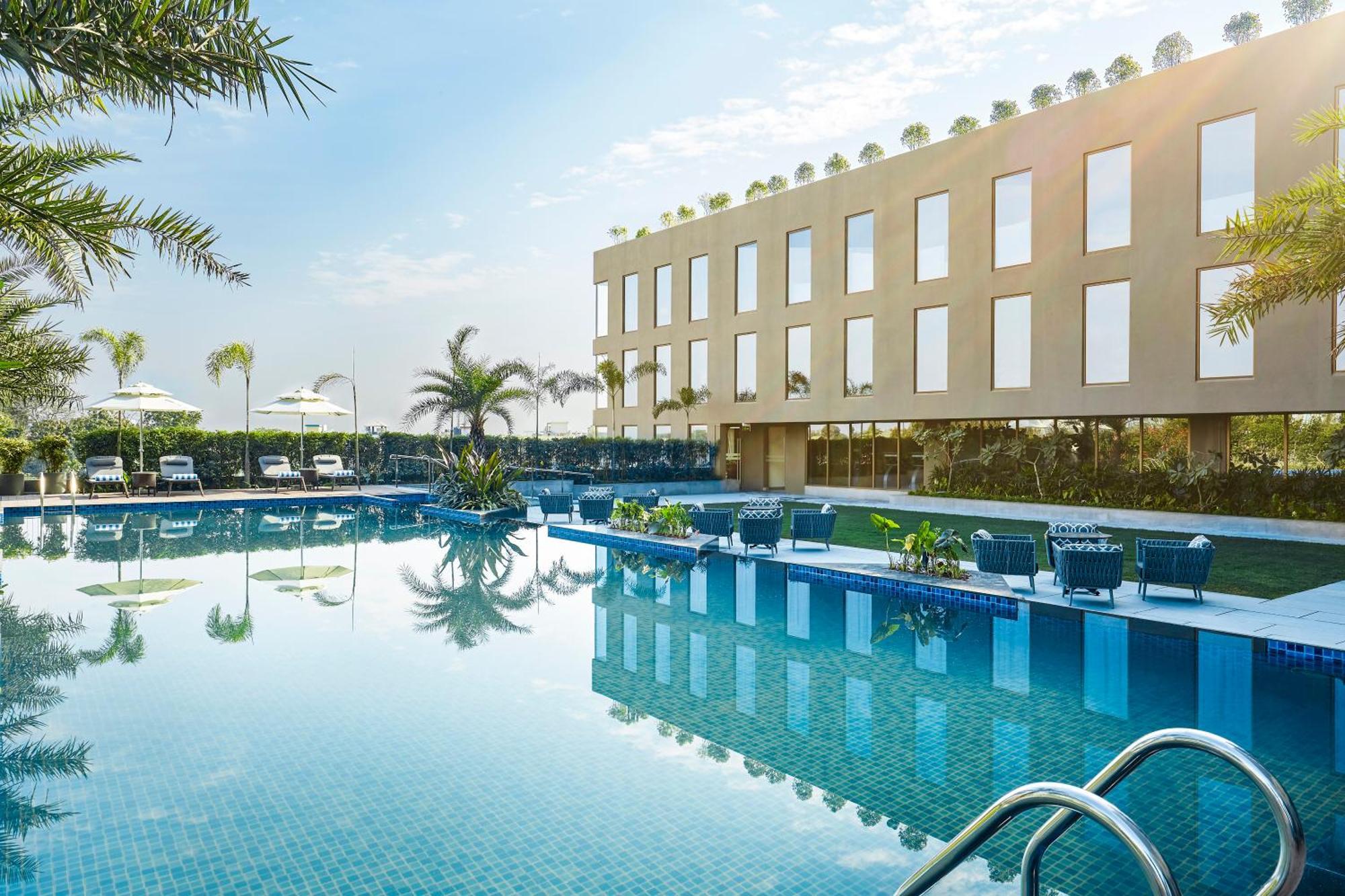 Hotel Courtyard By Marriott Siliguri Extérieur photo